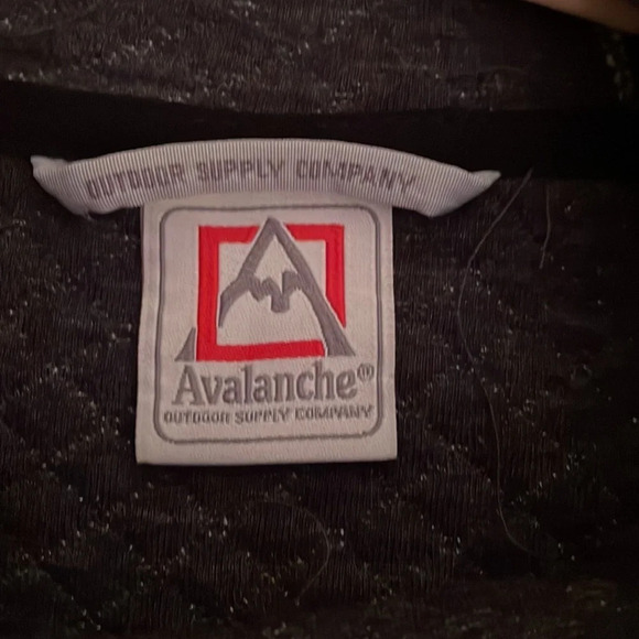 Avalanche quilted pull over - Picture 2 of 3